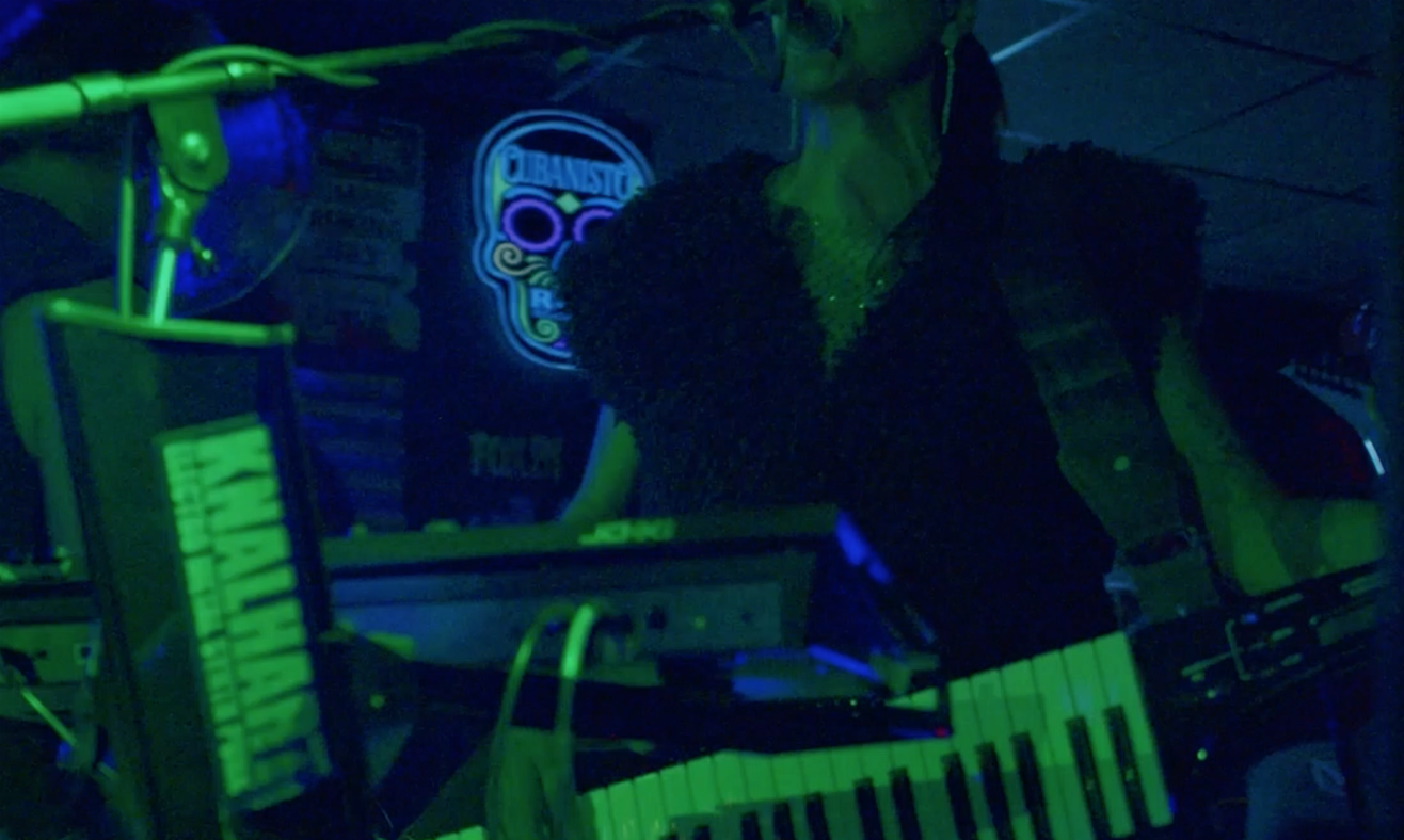 holy synth LIVE